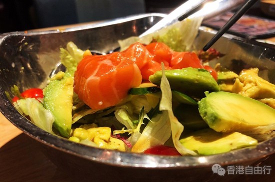 香港美食推介：性价比高的和气食堂强推黑豚肩烧丼及烧三文鱼皮