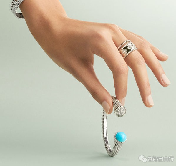 香港购物：昇华晶莹金珠之美！ Van Cleef & Arpels为Perlée系列添上悦目色彩