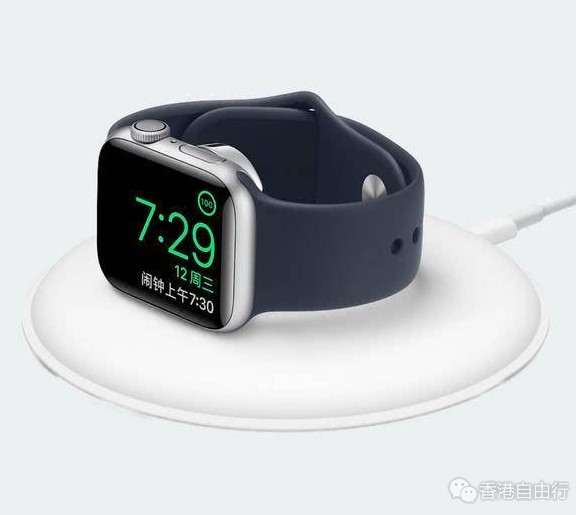 苹果官网悄然上架新款 Apple Watch 磁力充电基座（组图）