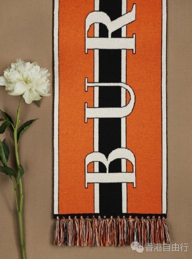 香港购物：Burberry羊绒围巾2018冬日新款系列