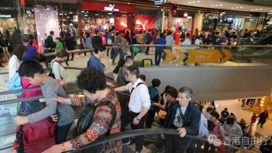 张建宗：农历新年假期逾303万人次进出香港