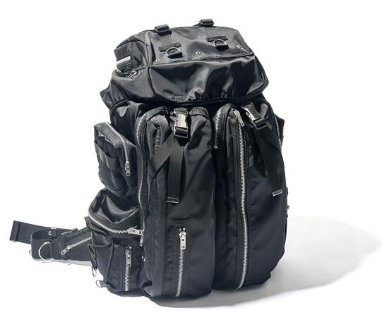 香港时尚：多重收纳！UNDERCOVER推出春夏背囊用袋