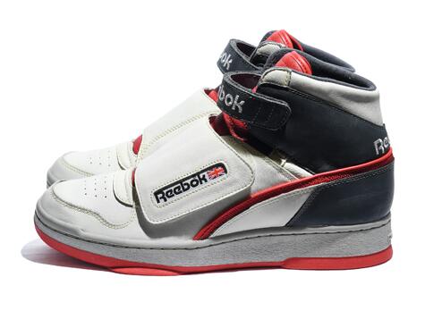 香港购物：《异形》40周年纪念作 REEBOK ALIEN STOMPER BISHOP球鞋