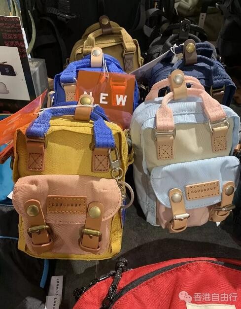 香港晒货：敲可爱！少女心满满的“甜甜圈”包包Doughnut实拍~！实用与颜值兼备的少女背包~！