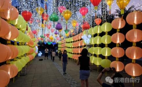 图集|中秋彩灯展闪亮维园 烧火塔造型别致显环保