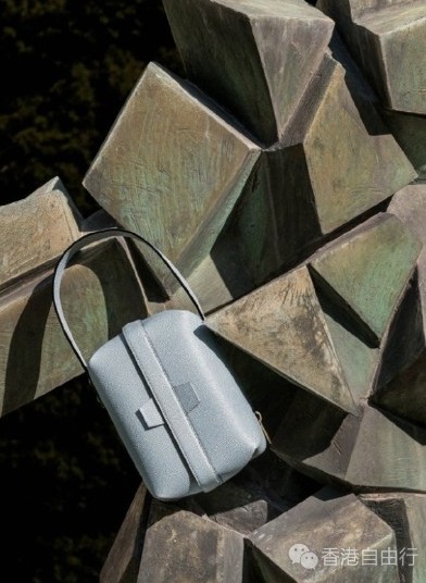 香港购物：Valextra 2020春夏全新Tric Trac包袋系列