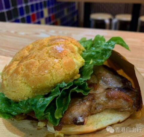 香港美食推介：快乐茶档 大大份猪扒菠萝包