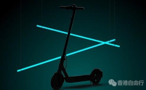 小米携手 Mercedes-AMG F1 车队打造联名电动滑板车