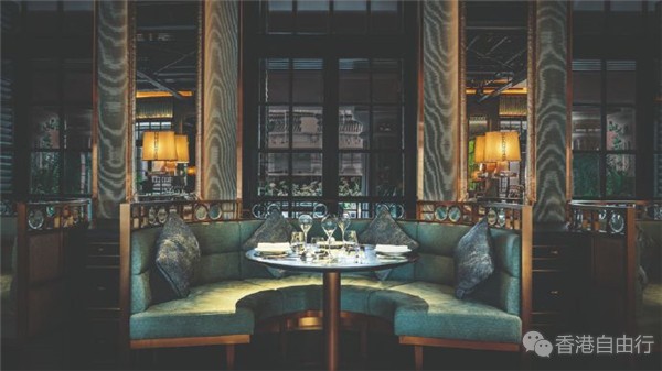 古色古香的大馆 让大家在品尝美食的同时体验了复古怀旧的氛围