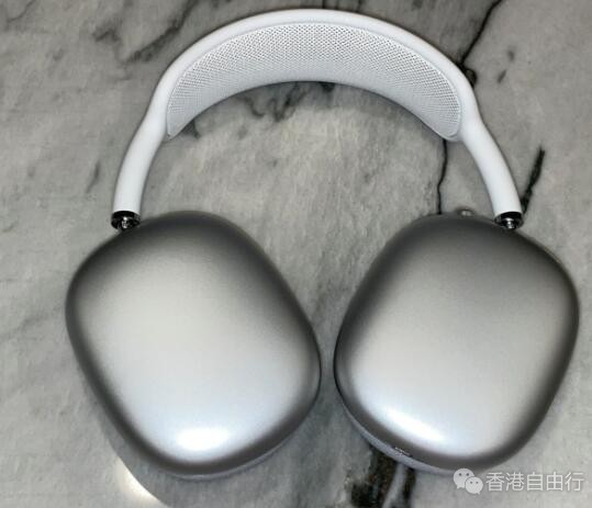 苹果更新 AirPods Max 维修费用：保外电池服务费为 599 元