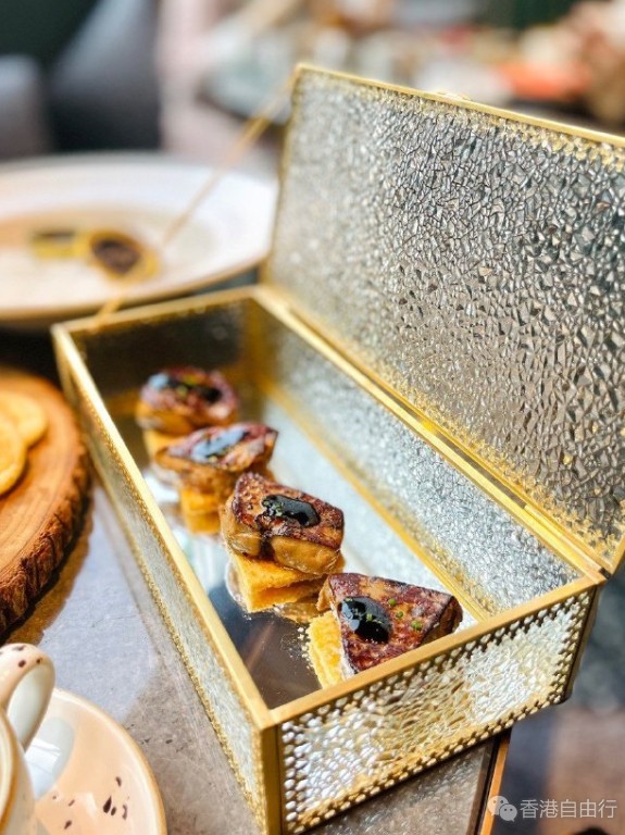 尖沙咀K11 MUSEA的Glasshouse Greenery旗舰店全新推出“华丽宝盒下午茶”