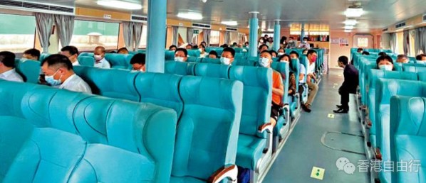 水上的士首航爆满 市民盼减票价