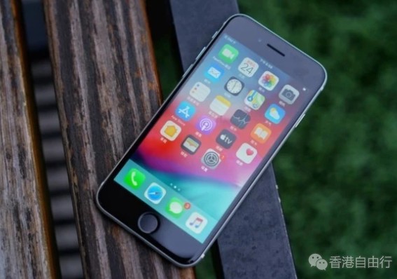 苹果官方承认故意让旧iPhone手机越更新越卡