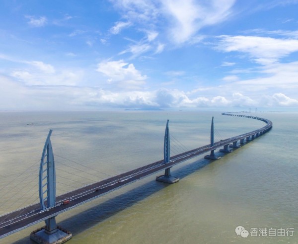 港珠澳大桥月增500两地牌车配额　试行期暂定1年
