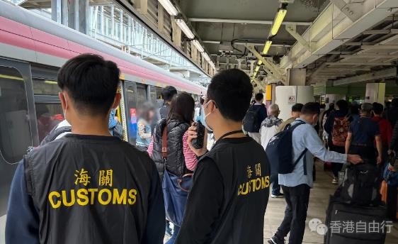 全面通关｜香港海关于各口岸巡逻 打击水货活动