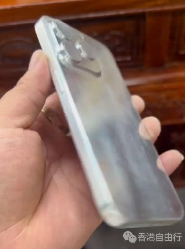 苹果 iPhone 15 Pro 机模视频曝光