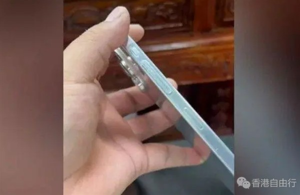 外观定了！iPhone 15 Pro机模曝光