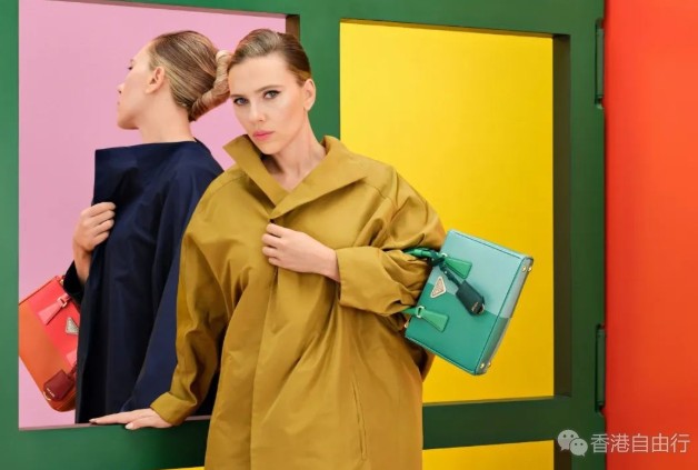 香港购物：Prada Galleria手袋的轮廓亦是探索色调和图案的画布
