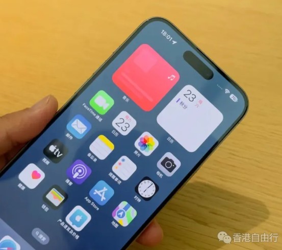 iPhone15 Plus首批购买者陆续收货，评价已经出炉，差评值得一看