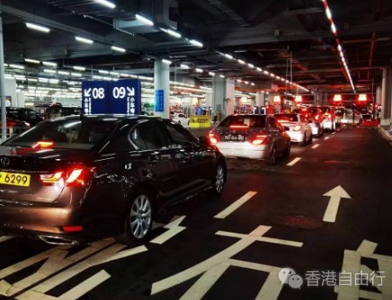 “港澳车北上”受捧 日增逾300辆备案