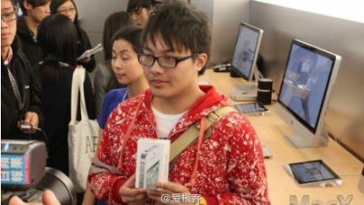 香港得iPhone4S第一人：5部都拿去售卖
