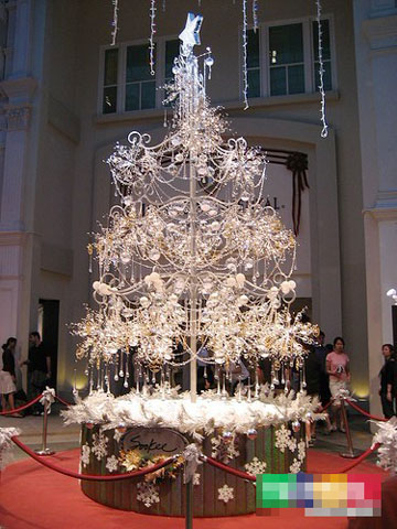 史上最不寻常的5棵圣诞树 奢华新奇无比