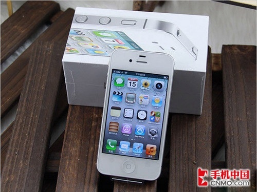 京港手机报价对比：8G版iPhone4差价仅300