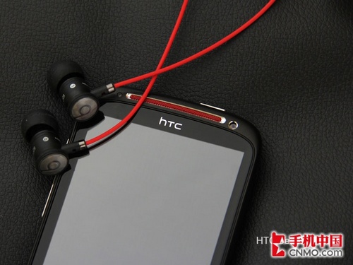 京港手机报价对比：8G版iPhone4差价仅300