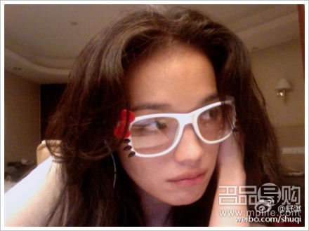 Hello kitty眼镜网络爆红明星同款
