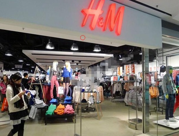 3折，香港H&M九龙塘又一城店大减价