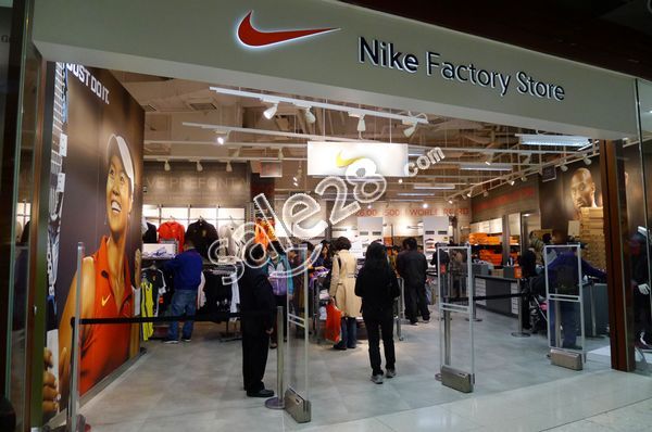 6折起，香港东荟城Nike Factory Outlet 大减价