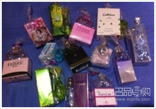 香港DFS75折败下COACH包+16G IPHONE 4S 