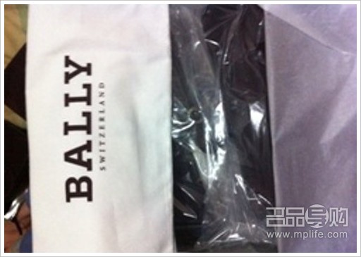 香港DFS75折败下COACH包+16G IPHONE 4S 