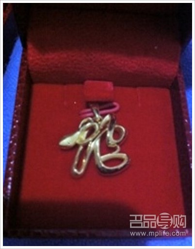 香港DFS75折败下COACH包+16G IPHONE 4S 