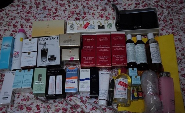 姐妹俩港澳行，翠华大利来记、化妆品