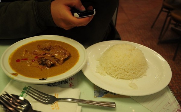 姐妹俩港澳行，翠华大利来记、化妆品