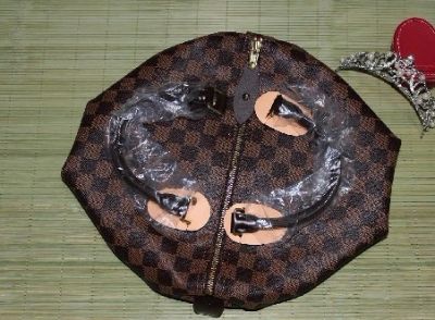 香港购物乐淘Cartier,LV,PINKBOX妆品美食、卡号赠送啦 