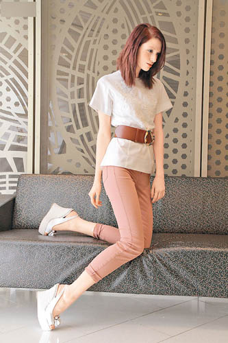 香港品牌Jo新季服饰立体建筑美感 名媛淑女倾心