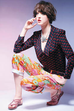 香港潮人教你选春夏花衣 女人味诱惑他