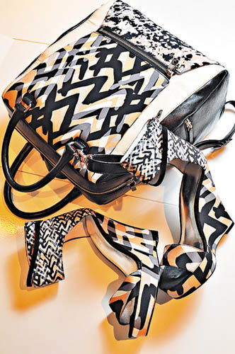 DKNY2012春夏新装、鞋包价格