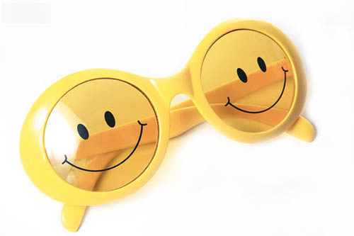 过快乐的愚人节 笑脸家品笑看身边事