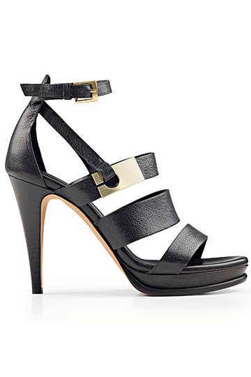 香港购鞋推荐：2012春夏简洁款高跟鞋更优雅