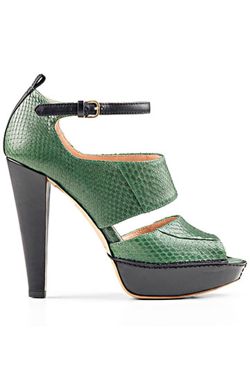 香港购鞋推荐：2012春夏简洁款高跟鞋更优雅