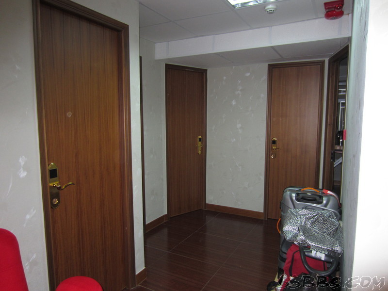 8天6晚,PRADA、BURBERRY、GUCCI等(上)