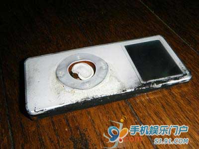 iPod在日本发生自燃 苹果被判赔60万日元