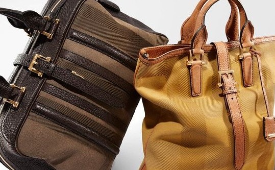 英伦风的热带雨林 巴宝莉绚丽编制2012春夏鞋包