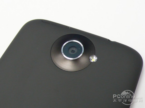 HTC首款四核手机 One X后行售4000元