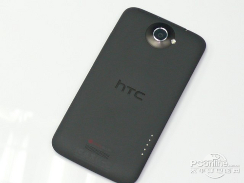 HTC首款四核手机 One X后行售4000元