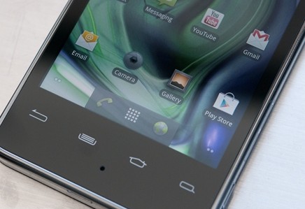 首款英特尔手机X900开箱图赏 已正式上市