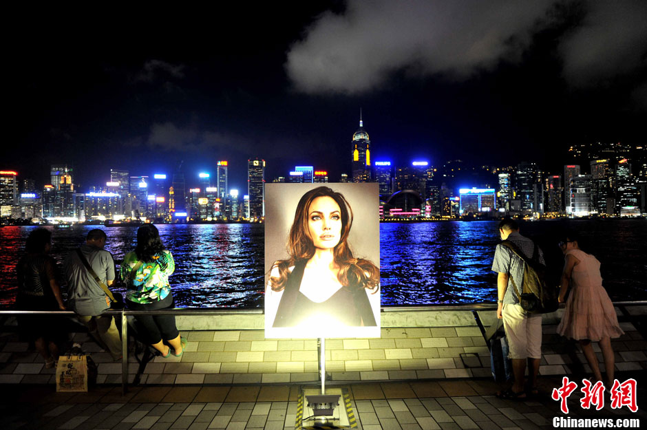 绚丽多彩的香港维多利亚港夜景(组图)